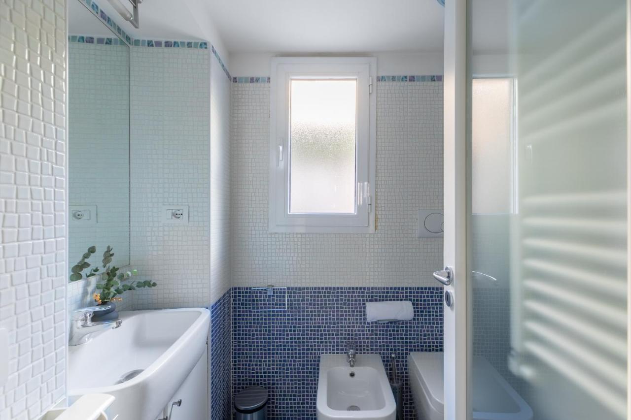 Iflat Monti'S Paradise Apartment Rome Bagian luar foto
